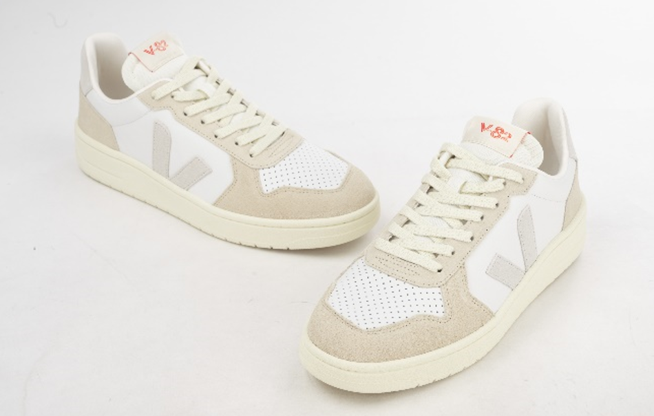 VEJA- V-82 LEATHER WHITE NATURAL ALMOND [平行進口]