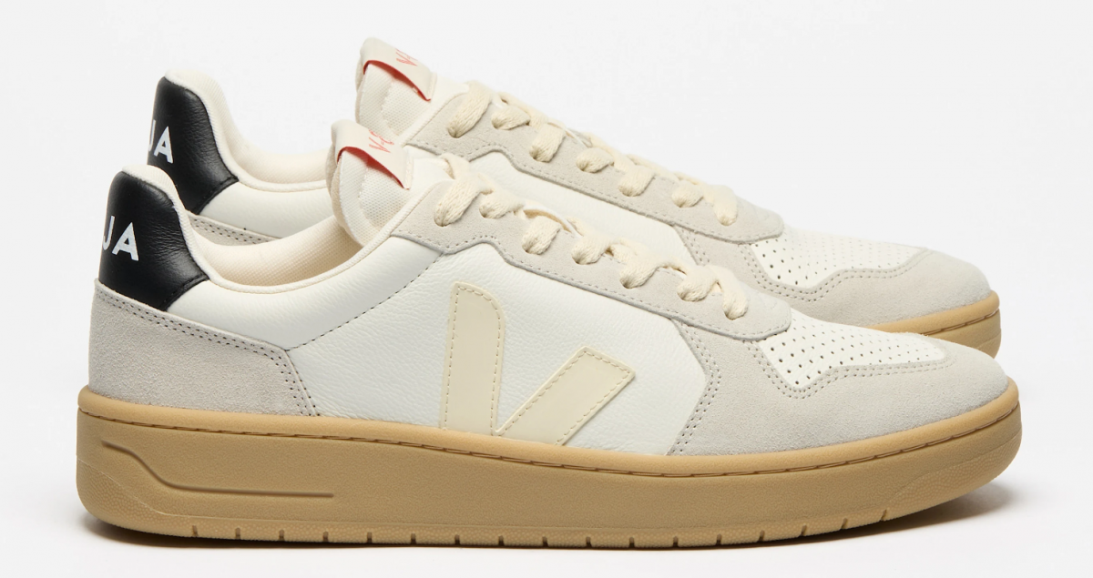 VEJA- V-82 LEATHER PURE CALCAIRE BLACK [平行進口]
