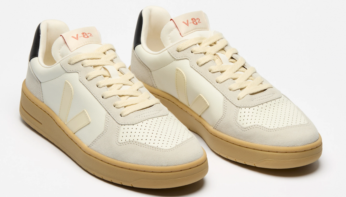 VEJA- V-82 LEATHER PURE CALCAIRE BLACK [平行進口]