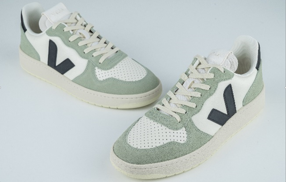 VEJA- V-10 LEATHER PURE BLACK CLAY [平行進口]