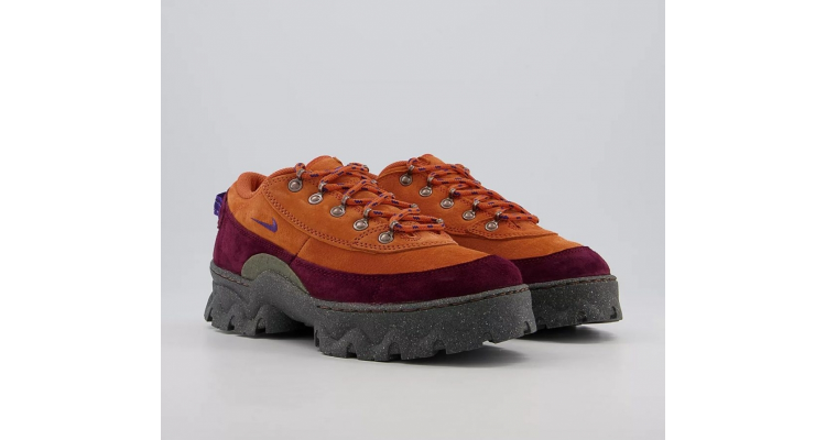 Nike Lahar Low Trainers 