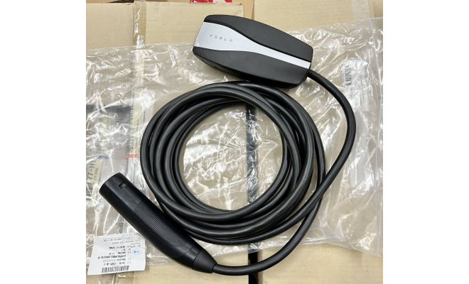 全新原廠 Universal Mobile Connector 13A 220V 147528100B for Tesla Model S X 3 充電器 差電線 叉電