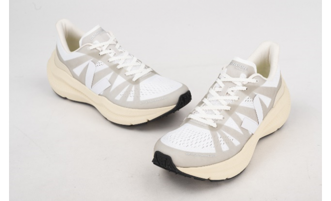 VEJA- CONDOR 3 ADVANCED ENGINEERED-MESH FULL WHITE [平行進口]