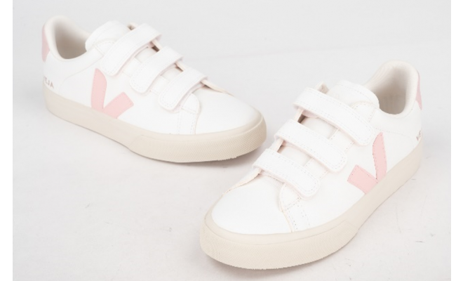 VEJA- RECIFE LEATHER WHITE PETALE [平行進口]