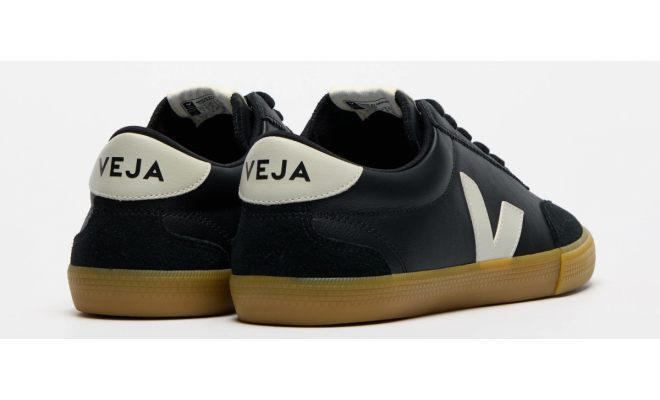 VEJA- VOLLEY LEATHER BLACK PIERRE [平行進口]