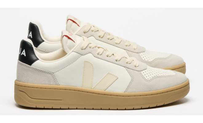 VEJA- V-82 LEATHER PURE CALCAIRE BLACK [平行進口]
