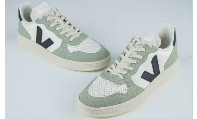 VEJA- V-10 LEATHER PURE BLACK CLAY [平行進口]