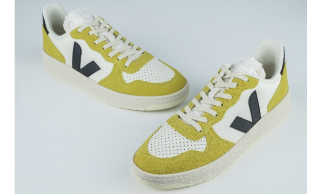 VEJA- V-10 LEATHER PURE BLACK LIQUOR [平行進口]