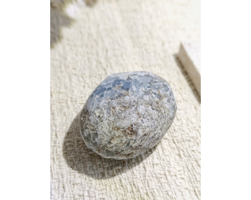 高品天青石原礦擺件